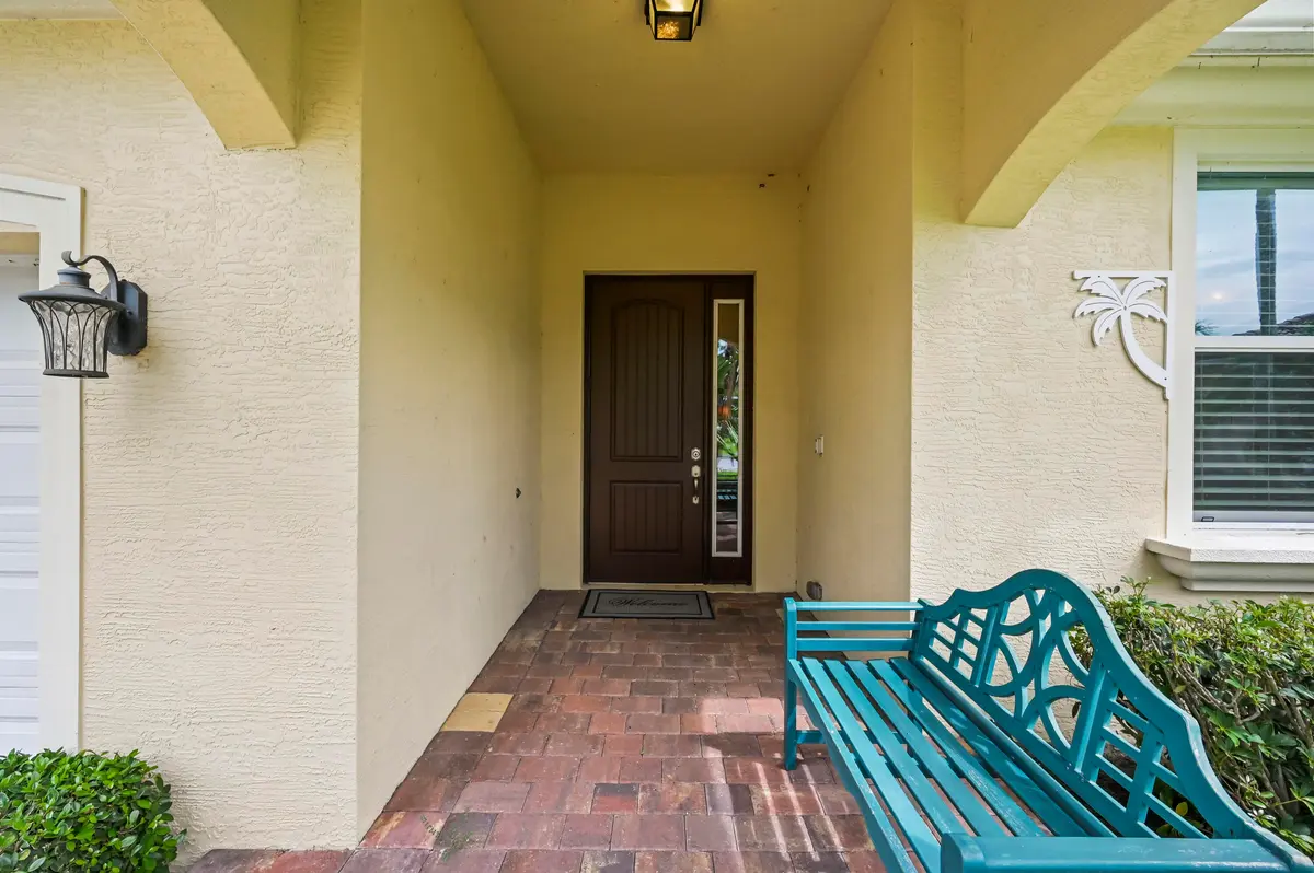 521 NE Abaca Way, Jensen Beach, FL_05 at 521 NE ABACA Way, Jensen Beach