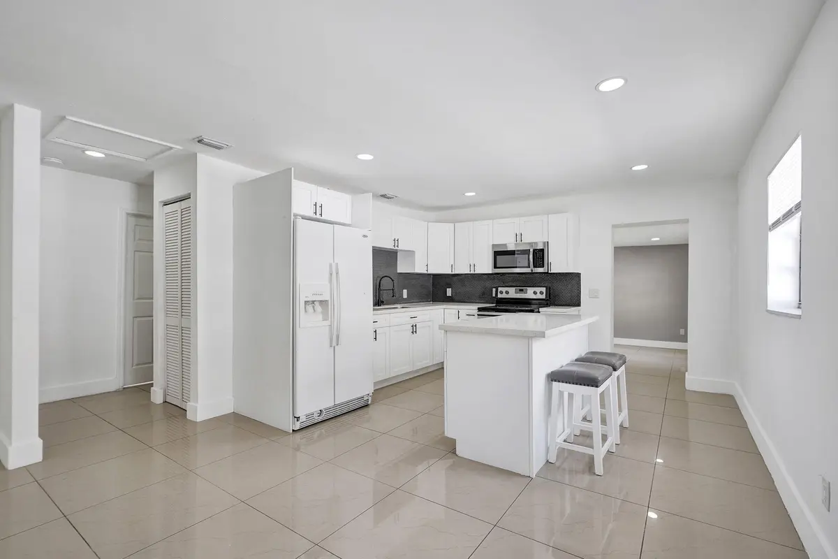 12-web-or-mls-DSC03769 at 8224 NW 1ST Place, Miami