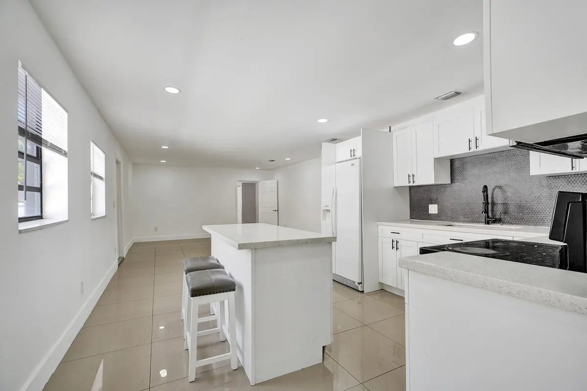 15-web-or-mls-DSC03778 at 8224 NW 1ST Place, Miami