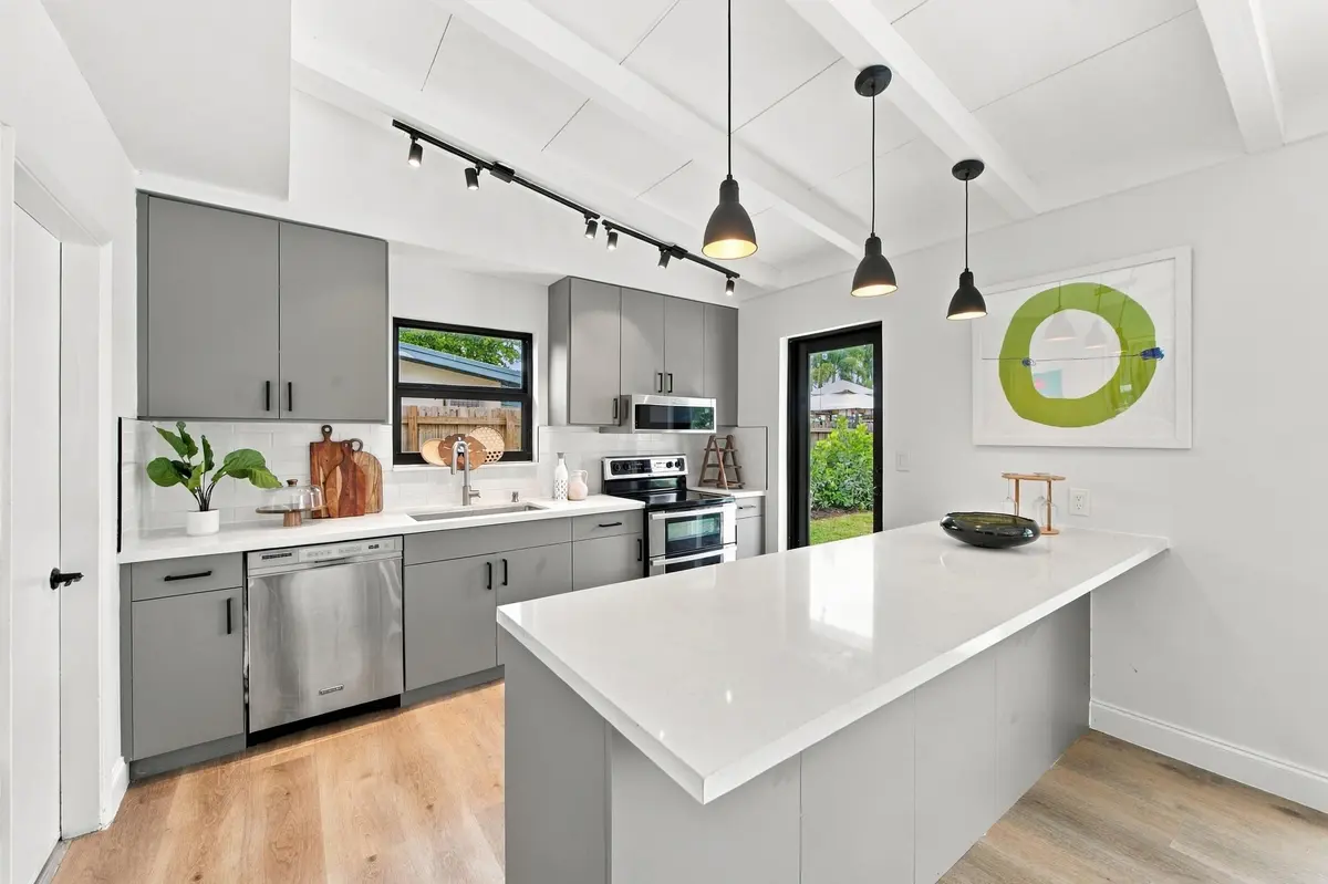 Kitchen at 2536 GULFSTREAM Lane, Fort Lauderdale