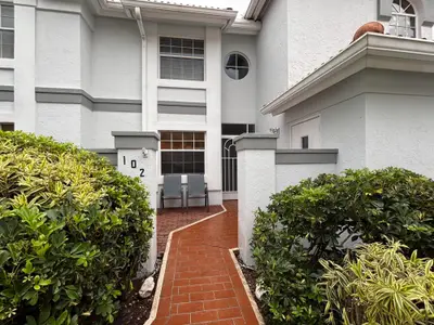 9927 Seacrest Circle 102, Boynton Beach – Single Family Residence for sale