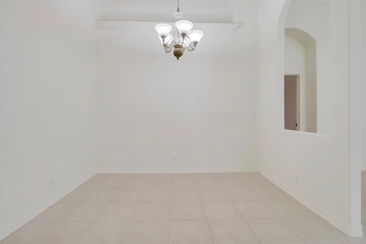 Dining at 6815 SE Twin Oaks Circle, Stuart