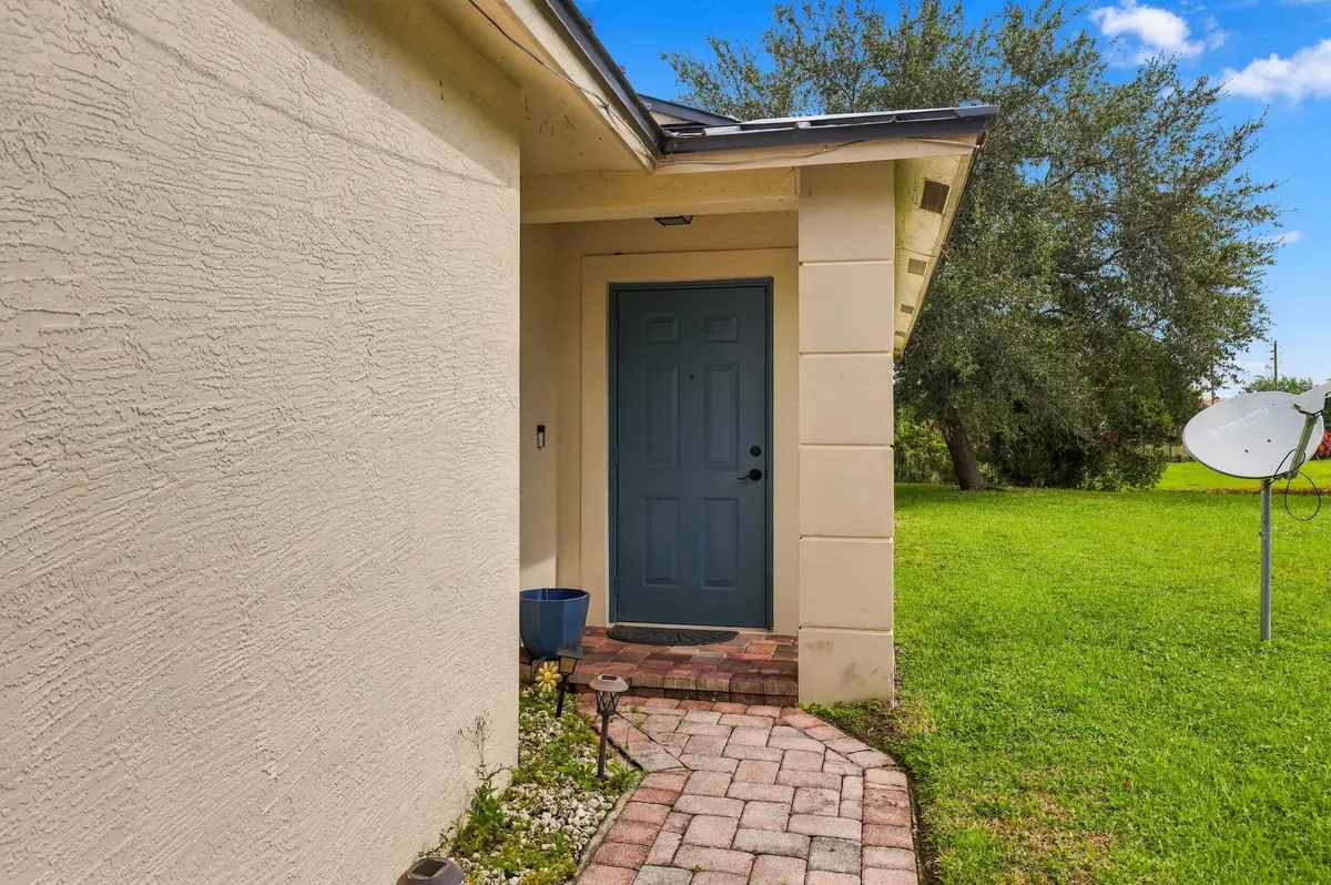 4_1z3a8579 at 1985 SW MARBLEHEAD Way, Port St. Lucie