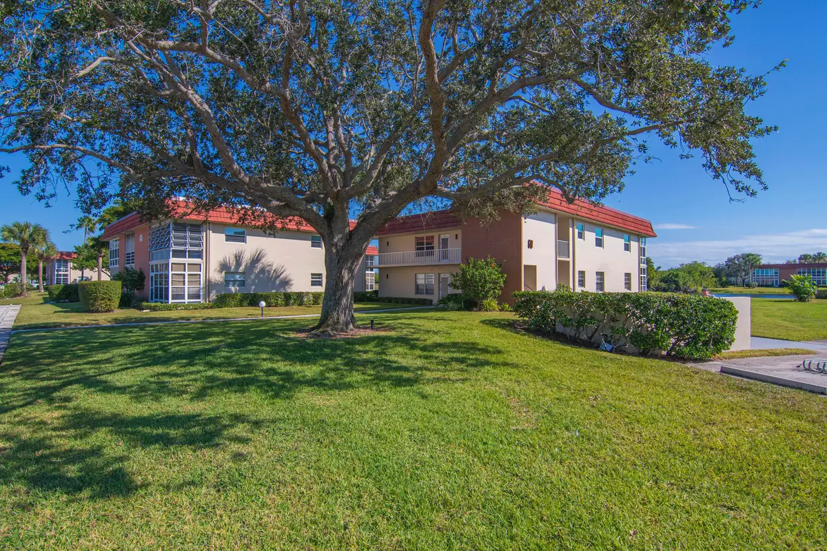 Side View of building 68 at 68 ROYAL OAK Court 202, Vero Beach