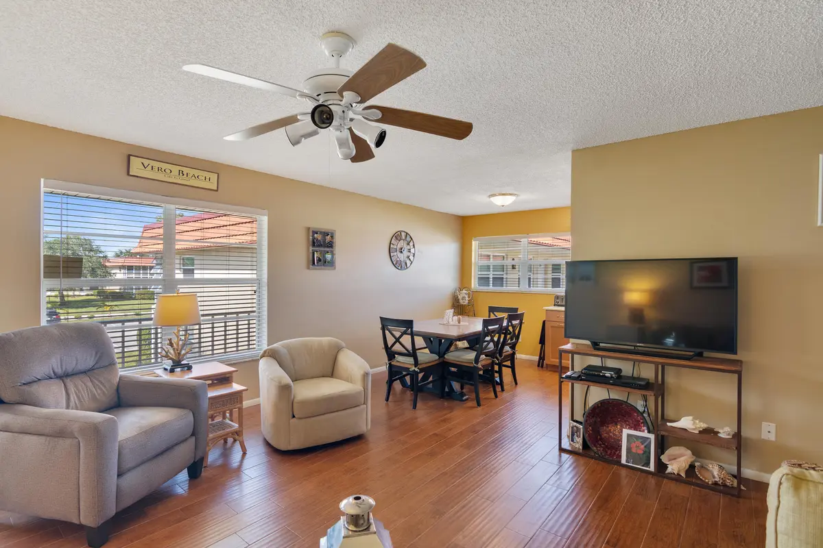 Image00013 at 68 ROYAL OAK Court 202, Vero Beach
