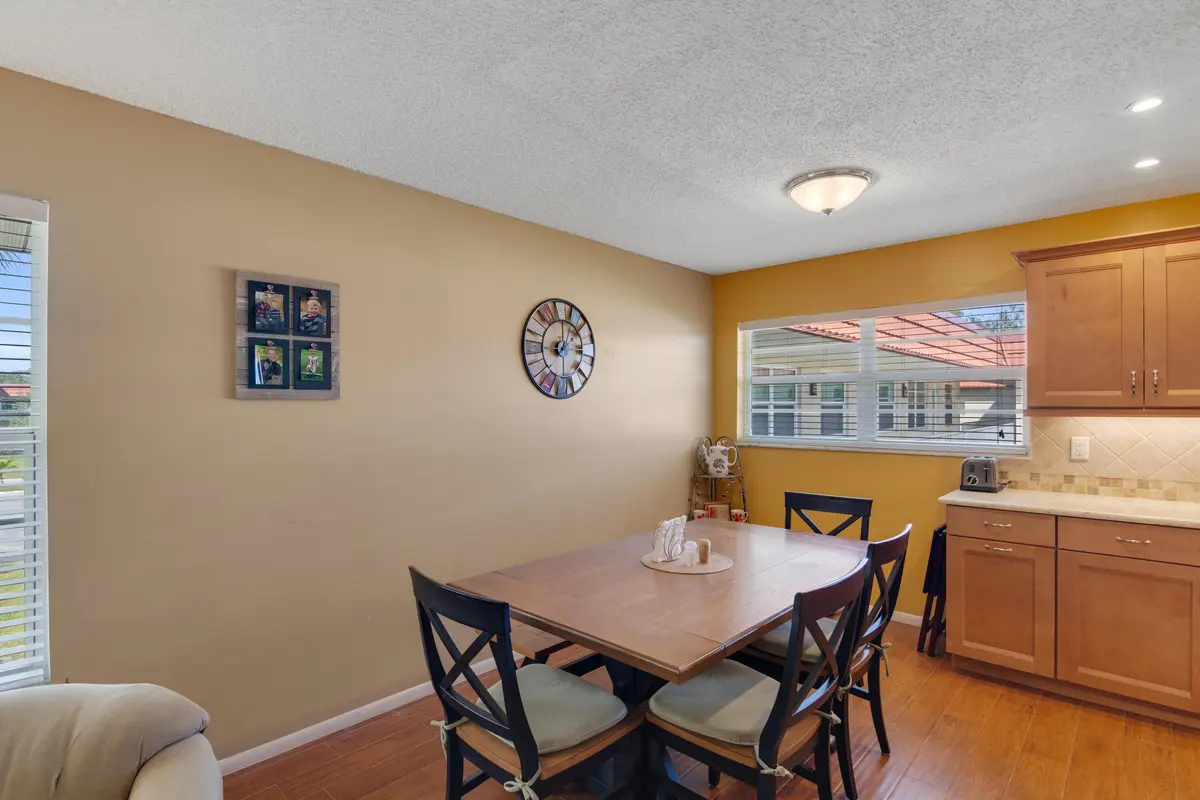 Image00015 at 68 ROYAL OAK Court 202, Vero Beach