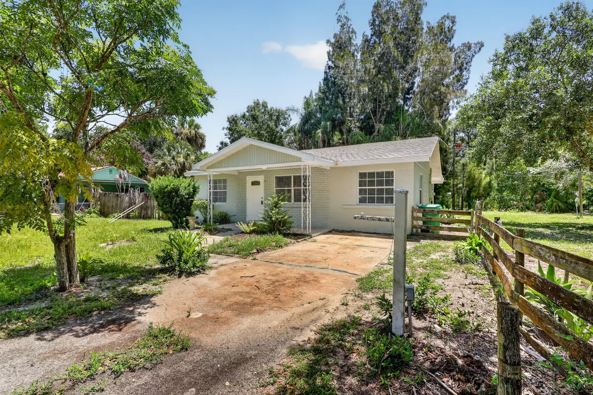 Front of Structure at 1920 N 48th Street, Fort Pierce