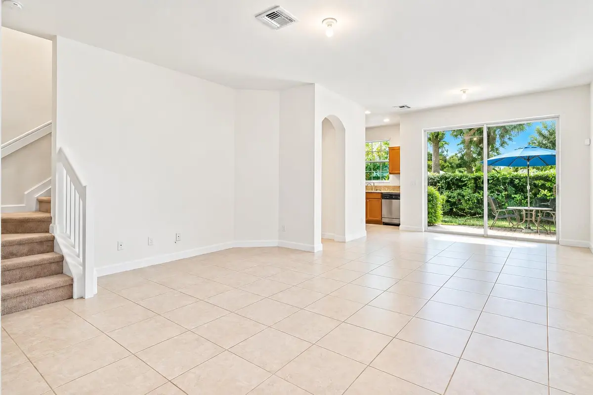 living room at 5089 Ellery Terrace, West Palm Beach