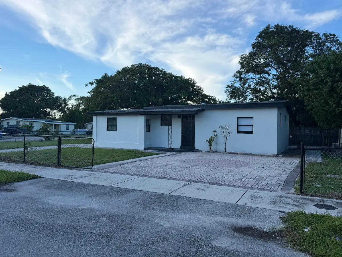 IMG_4887 at 1721 NE 52ND Street, Pompano Beach