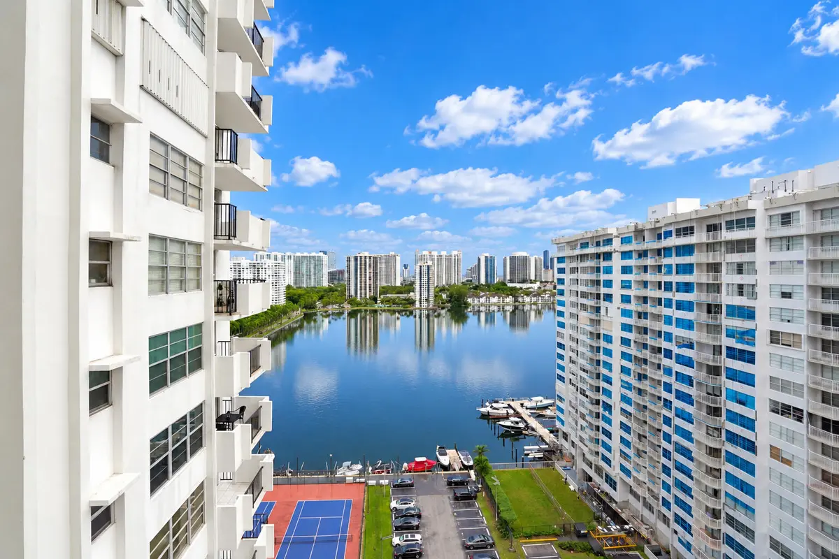 Copy of Picture 32 at 2750 NE 183RD Street 1801, Aventura