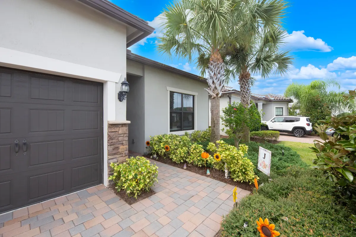 Image4 at 652 SE BOBOLI Way, Port St. Lucie