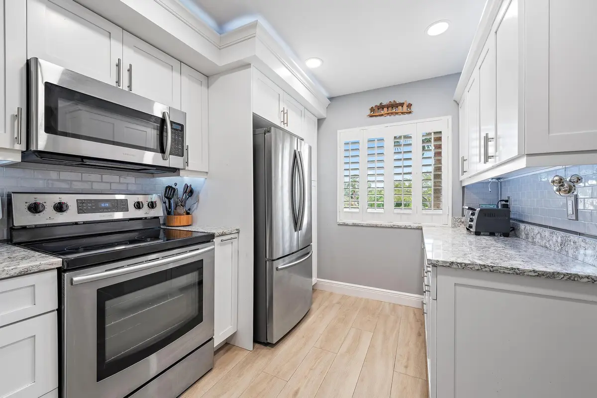 Kitchen at 601 SEAFARER Circle 201, Jupiter