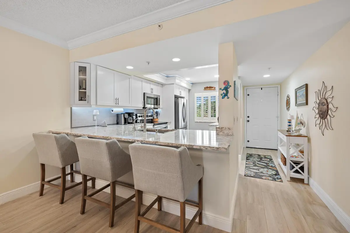 Kitchen at 601 SEAFARER Circle 201, Jupiter