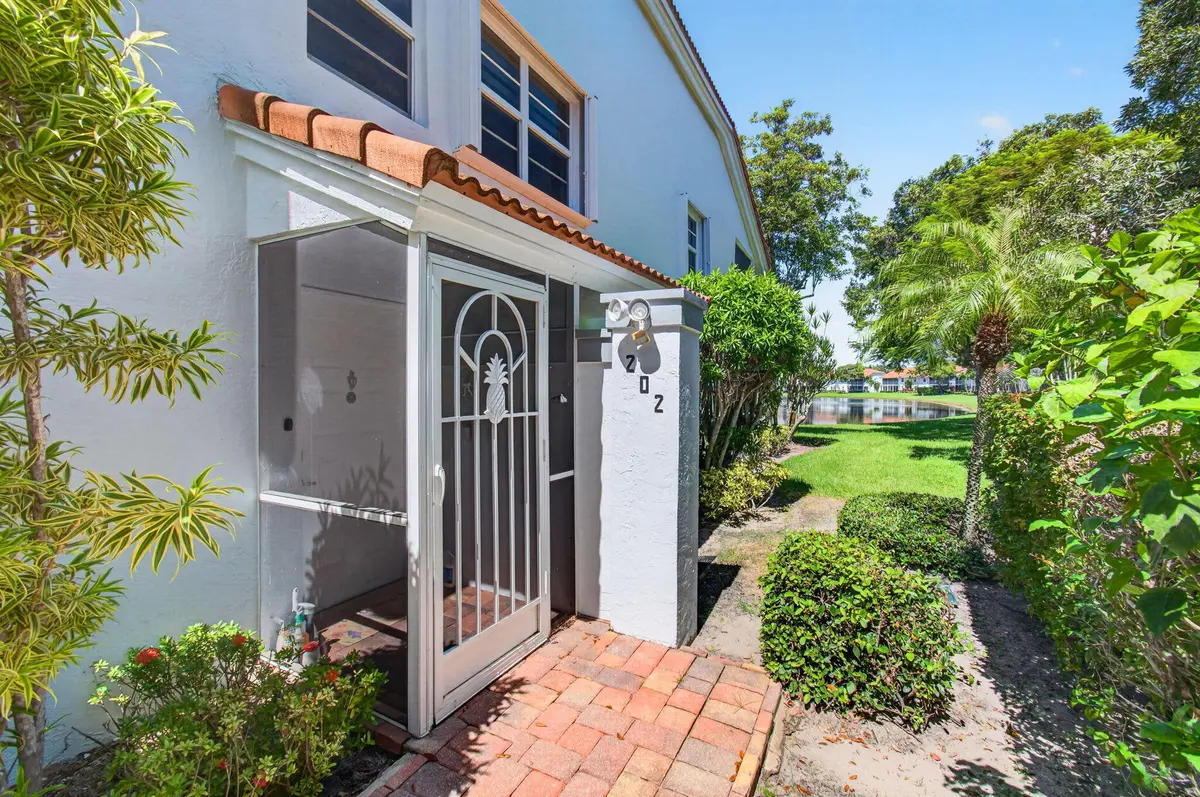 6-web-or-mls-DSC_6913 at 9865 Seacrest Circle 202, Boynton Beach