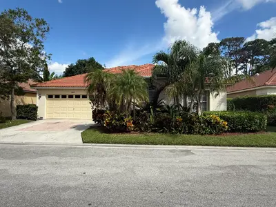 3031 CASA RIO Court, Riviera Beach – Single Family Residence for sale