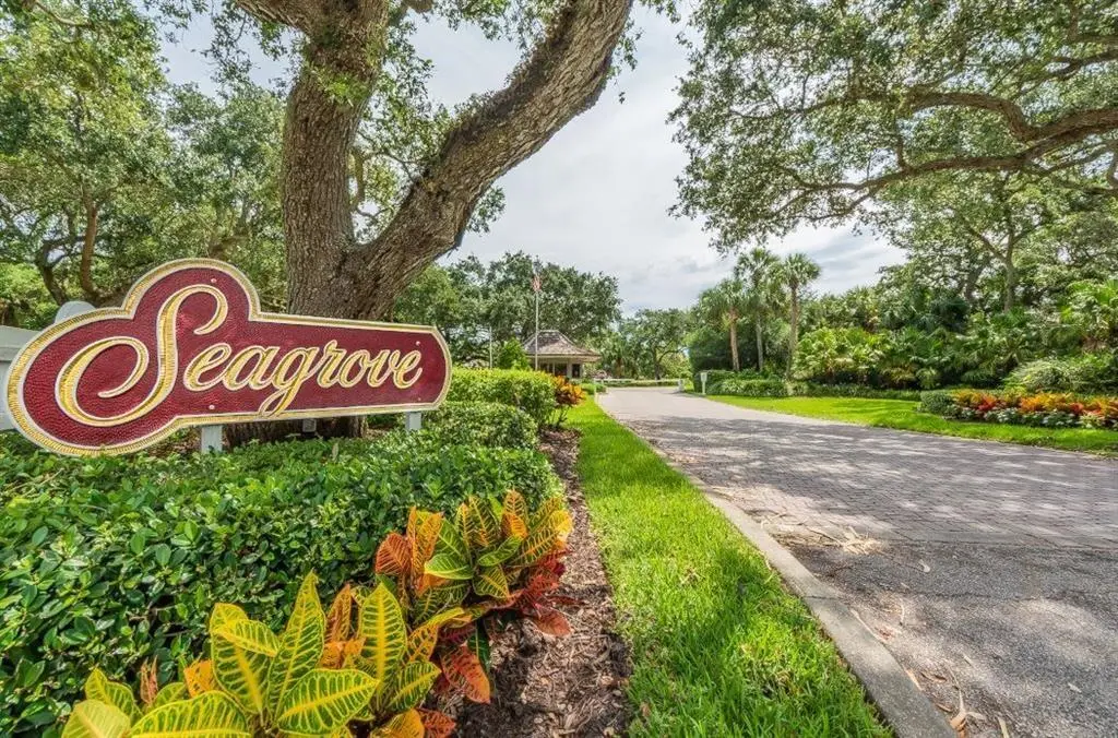 seagrove gate at 176 EGRET Lane, Vero Beach