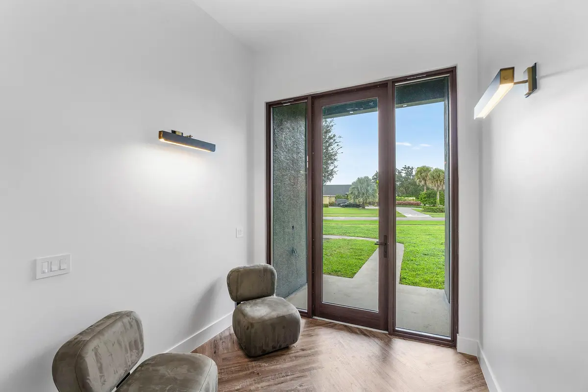 Front Entrance at 1050 Fairdale Way, Wellington