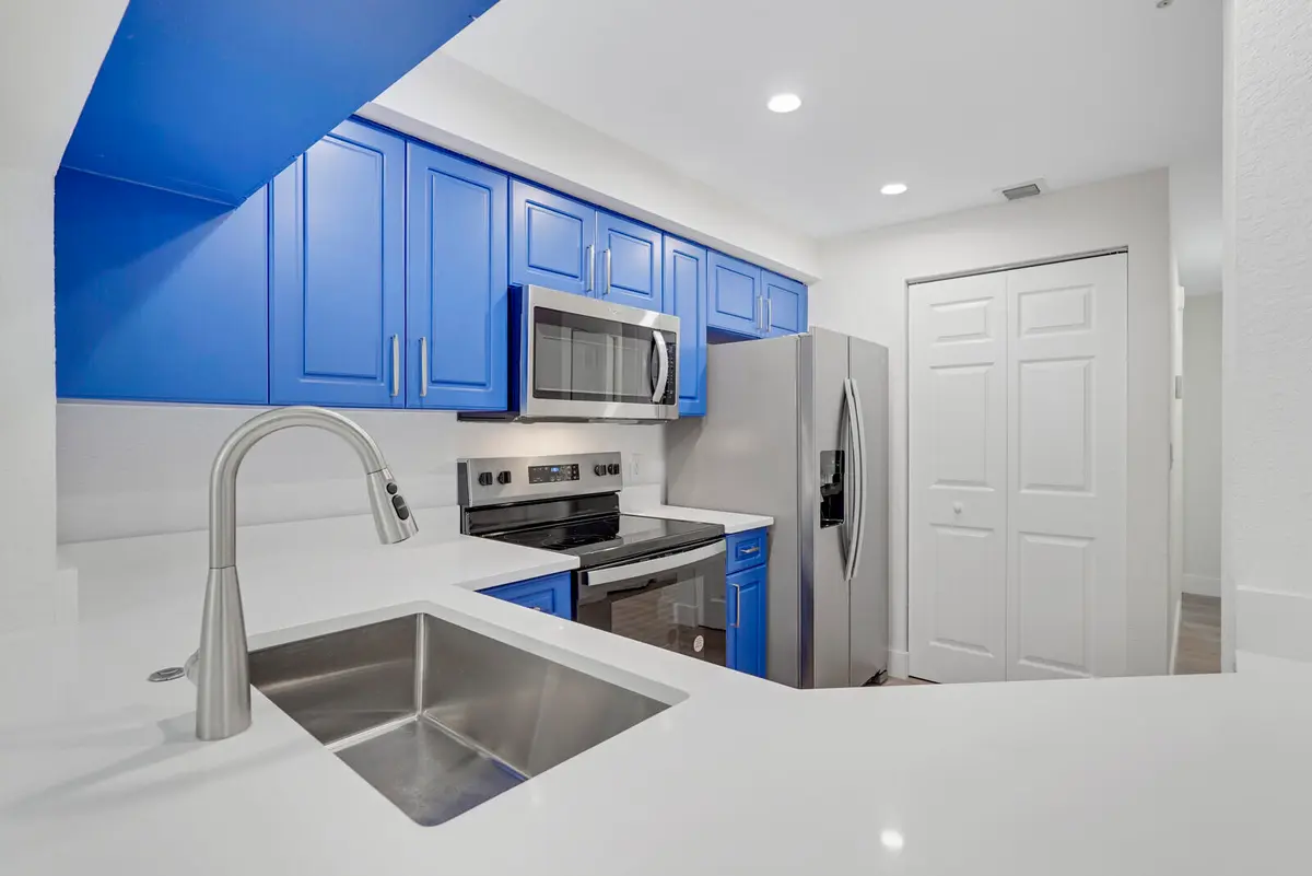 2427-305 KITCHEN 4 at 2724 ANZIO Court 305, Palm Beach Gardens