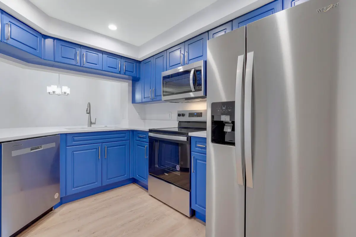2724-305 KITCHEN 2 at 2724 ANZIO Court 305, Palm Beach Gardens