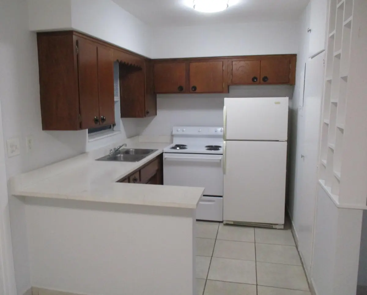 Kitchen at 2640 PIERCE Street 5, Hollywood