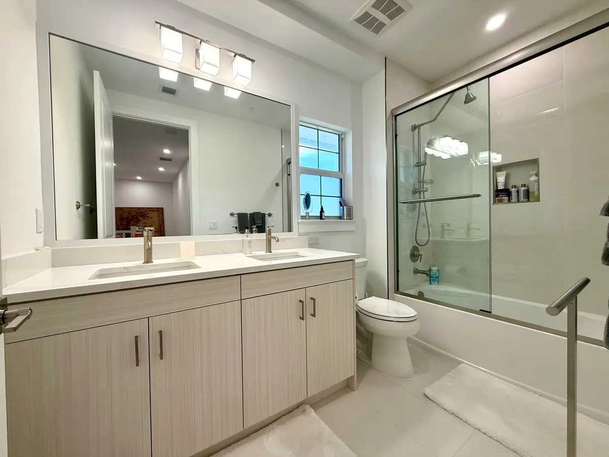 Secondary Bathroom at 140 Water Pointe Place 12, Jupiter