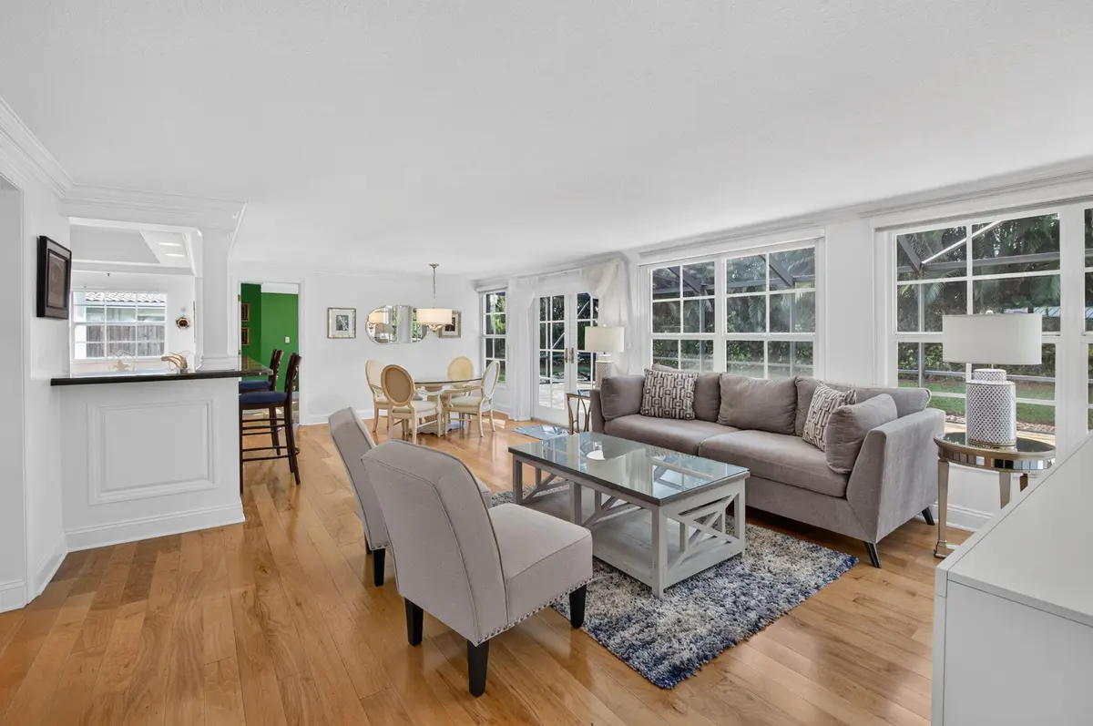 Family Room at 840 SW 2ND Street, Boca Raton