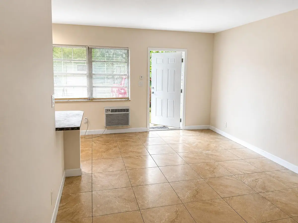 deb7efcc-5cc9-4bf9-a7c6-3cb8eabe2ed6 at 824 NE 16TH Street 828, Fort Lauderdale