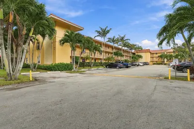 11477 NW 39th Court 201-1, Coral Springs – Condominium for sale