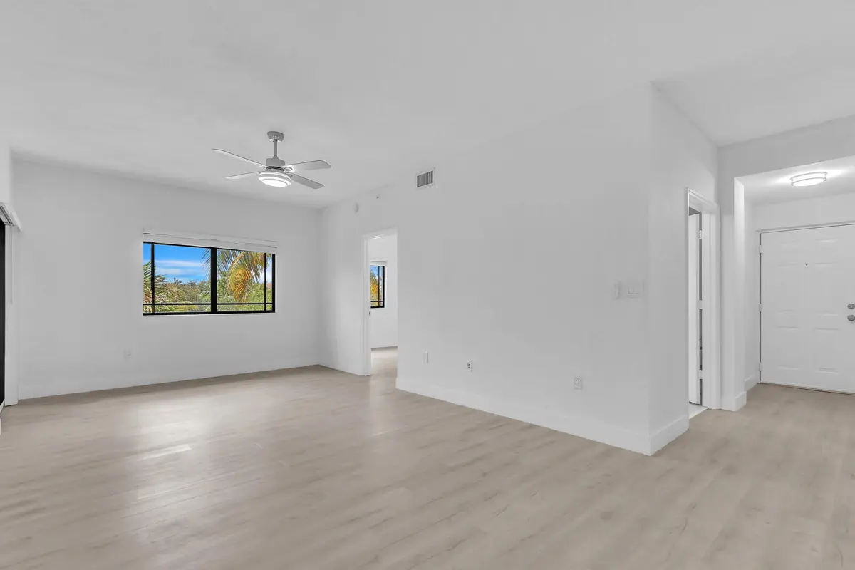 2916-02 LV 3 at 2916 TUSCANY Court 302, Palm Beach Gardens