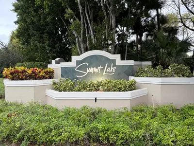 804 Summit Lake Drive, West Palm Beach – Townhouse for sale