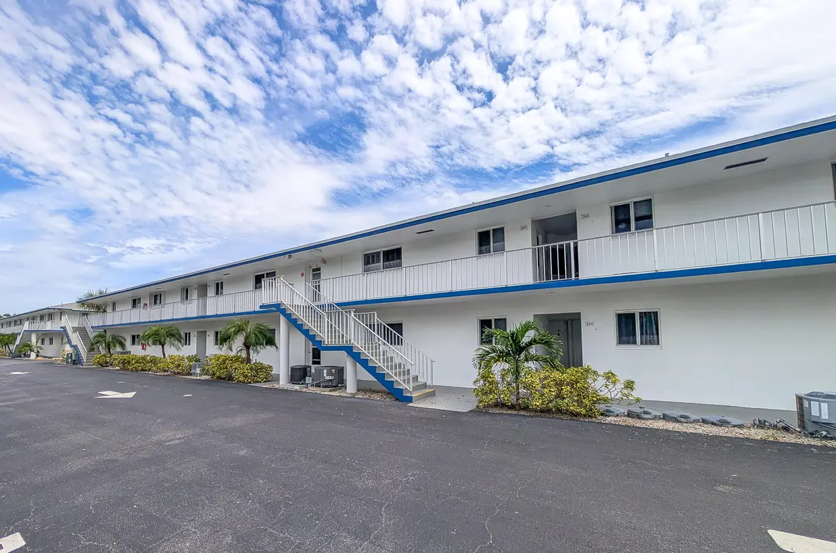 05-Exterior at 8 Garden Street 205R, Tequesta