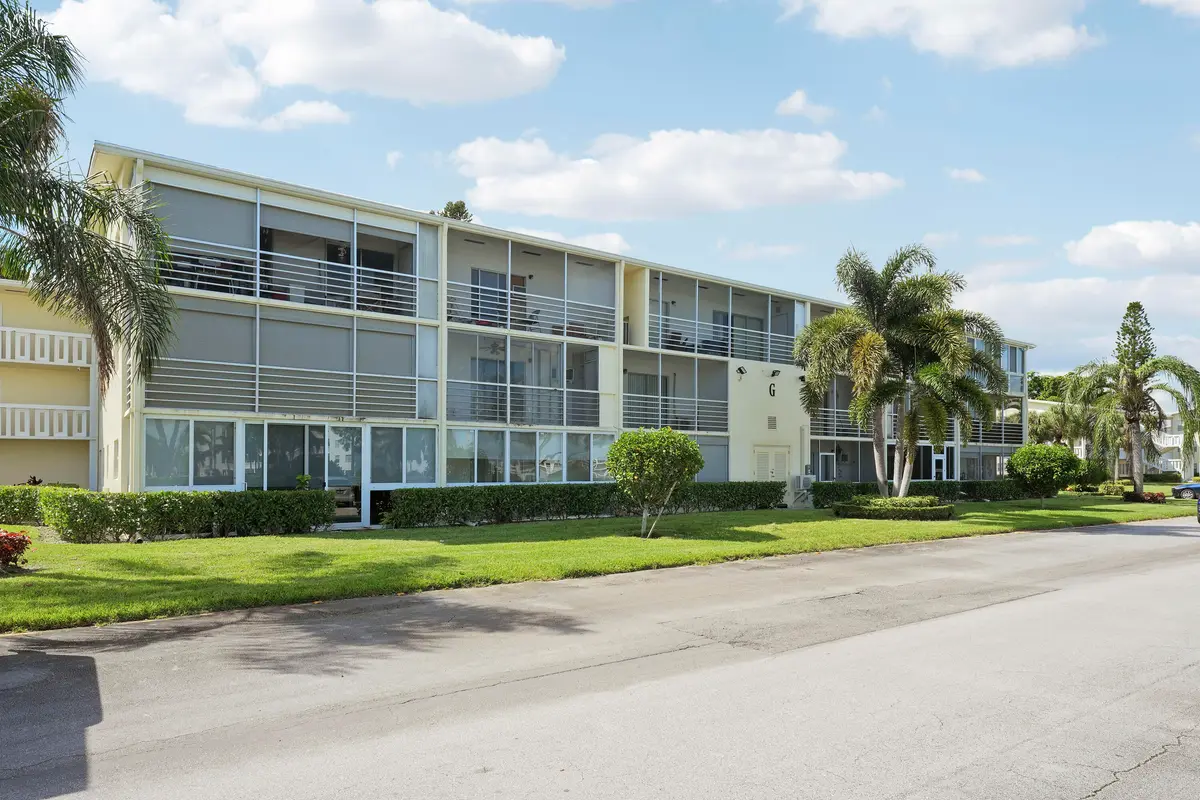House-20 at 290 Dorset G, Boca Raton