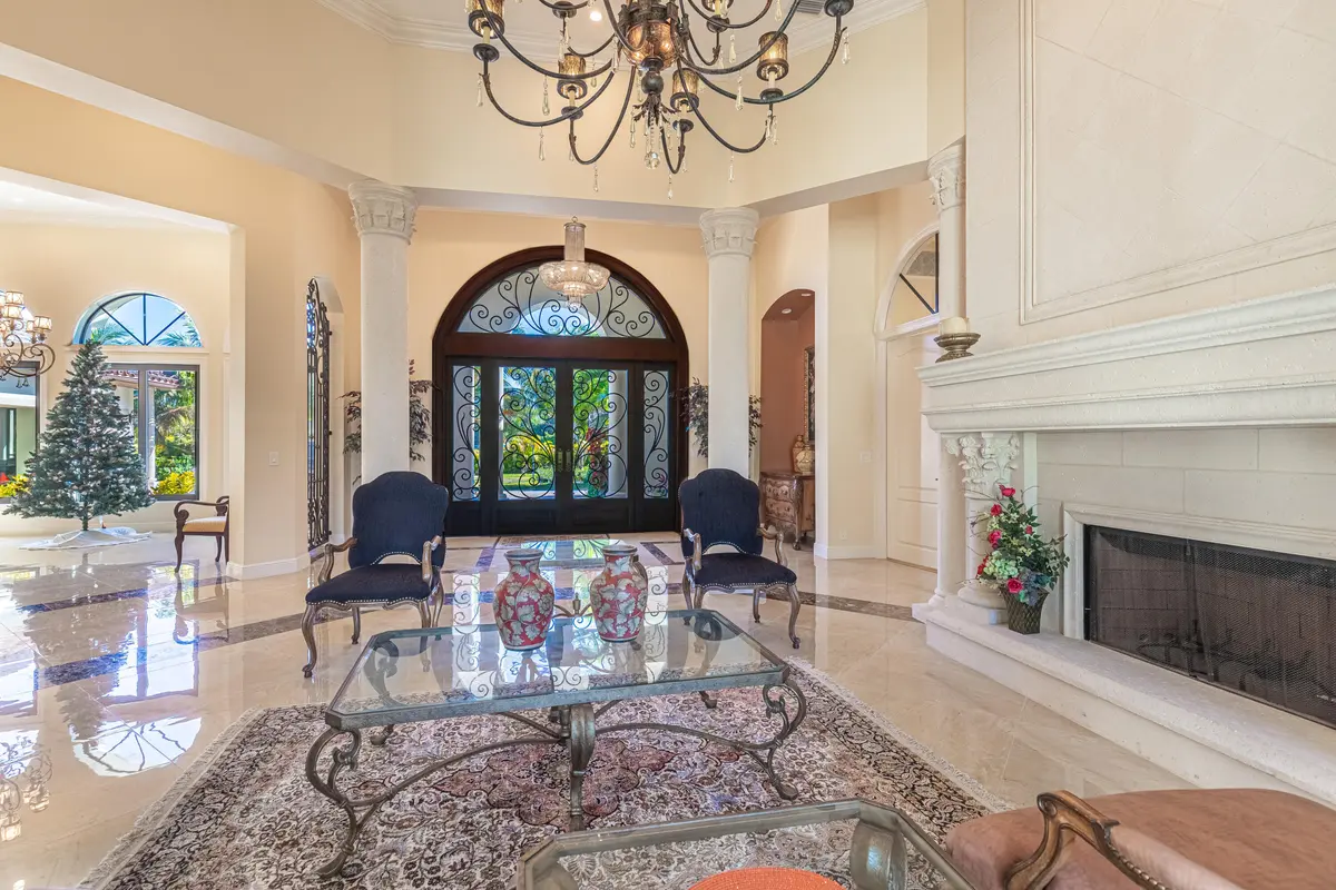 formal dining at 2943 B Road, Loxahatchee Groves