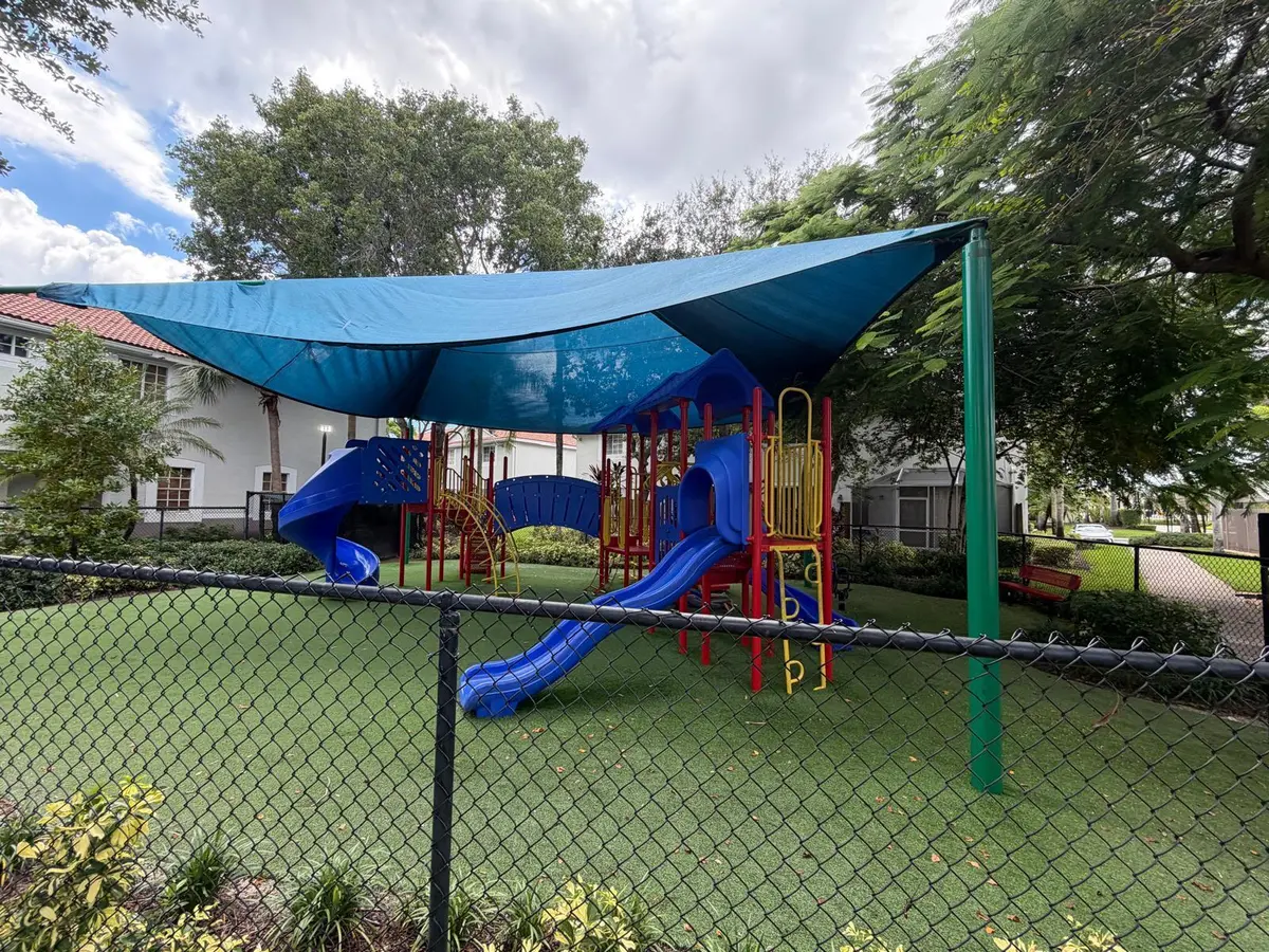 10-2 at 3947 SAN SIMEON Lane, Weston