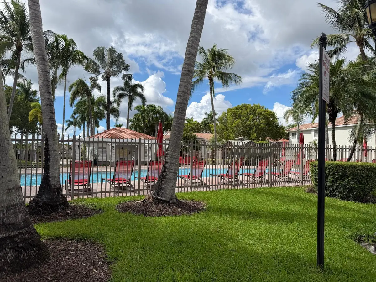 10-3 at 3947 SAN SIMEON Lane, Weston