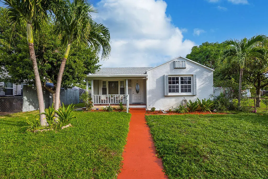 Front Exposure at 719 SUMMIT Boulevard, West Palm Beach