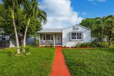 719 SUMMIT Boulevard, West Palm Beach – Single Family Residence for sale