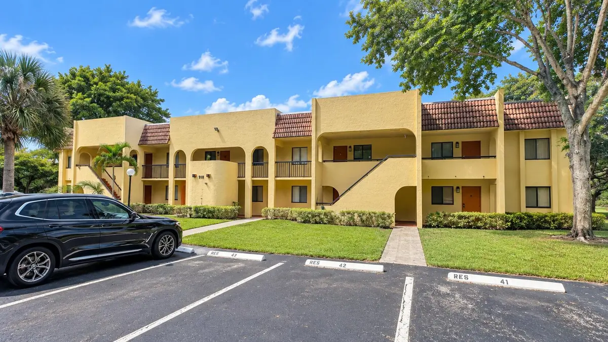ChatGPT Image Sep 16, 2026, 09_34_34 AM at 918 SW 9th St Circle 201, Boca Raton