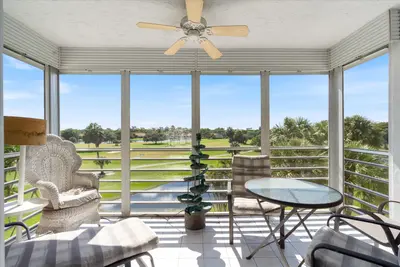 3980 Oaks Clubhouse Drive 411, Pompano Beach – Condominium for sale
