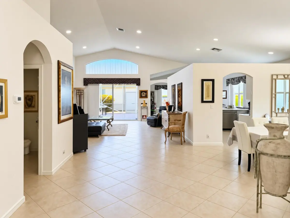 7e19f80c-93ca-4ecf-8538-e8ef32351f8b at 10081 DIAMOND LAKE Drive, Boynton Beach