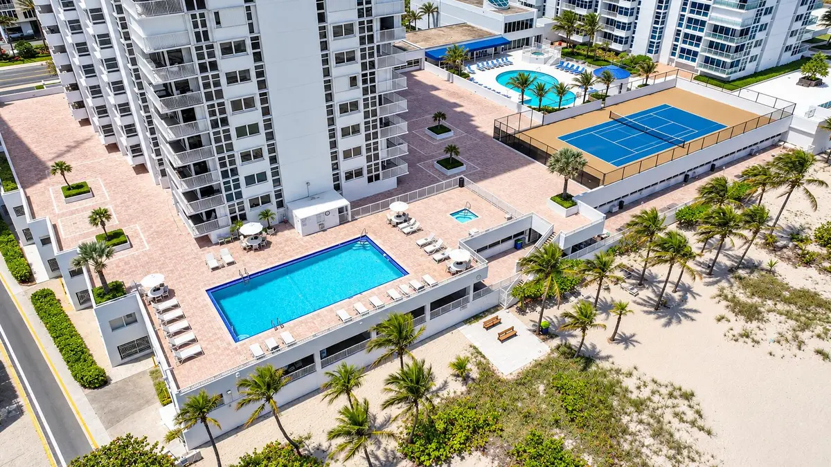 25f0d398-1d6f-432f-bf96-f721428744cb at 1370 S Ocean Boulevard 1703, Pompano Beach