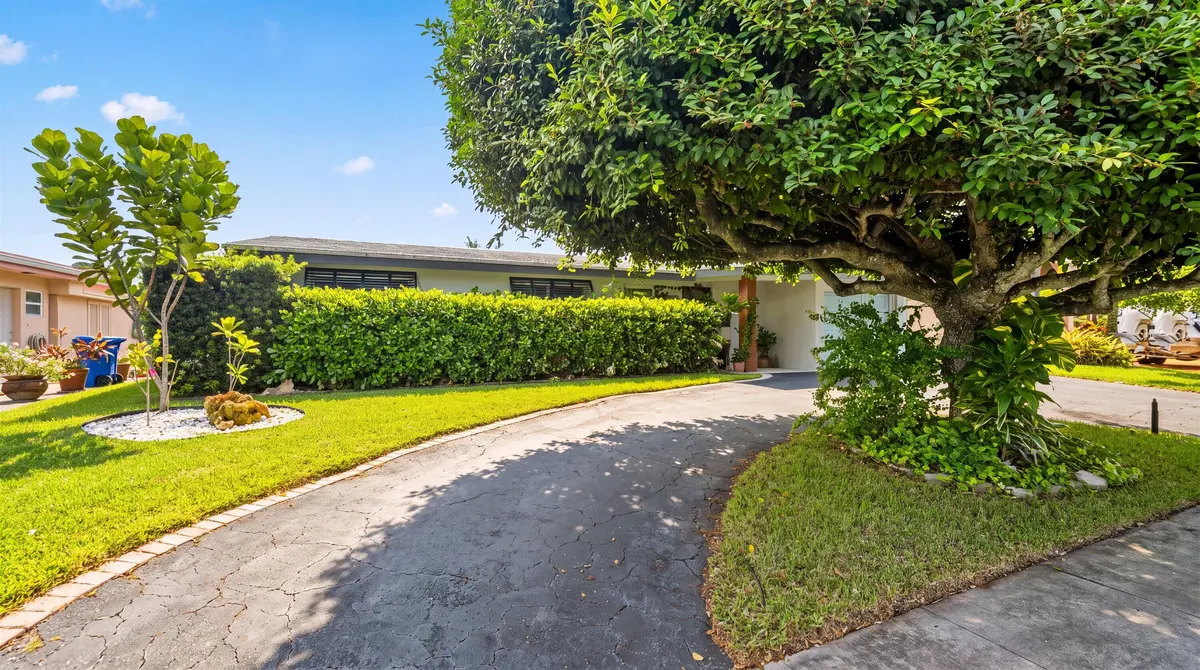 160 SE 9th Street, Pompano at 160 SE 9TH Street, Pompano Beach