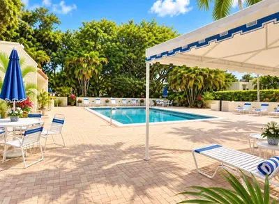 1723 EMBASSY Drive 103, West Palm Beach – Condominium for rent