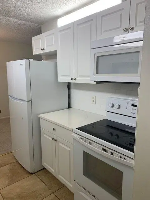 150 PV KIT 2022 at 150 PINEVIEW Road B8, Jupiter