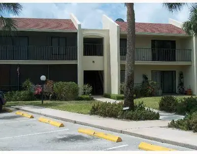 150 PINEVIEW Road B8, Jupiter – Condominium for sale