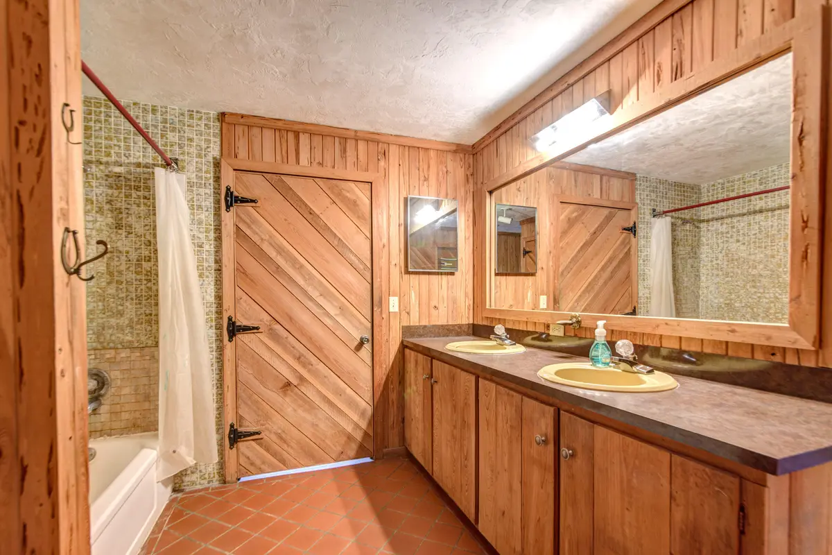2833 Master bathroom 2 at 2833 F Road, Loxahatchee Groves