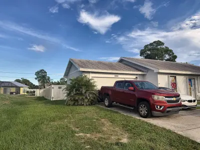 1521 SE AIROSO Boulevard, Port St. Lucie – Single Family Residence for sale