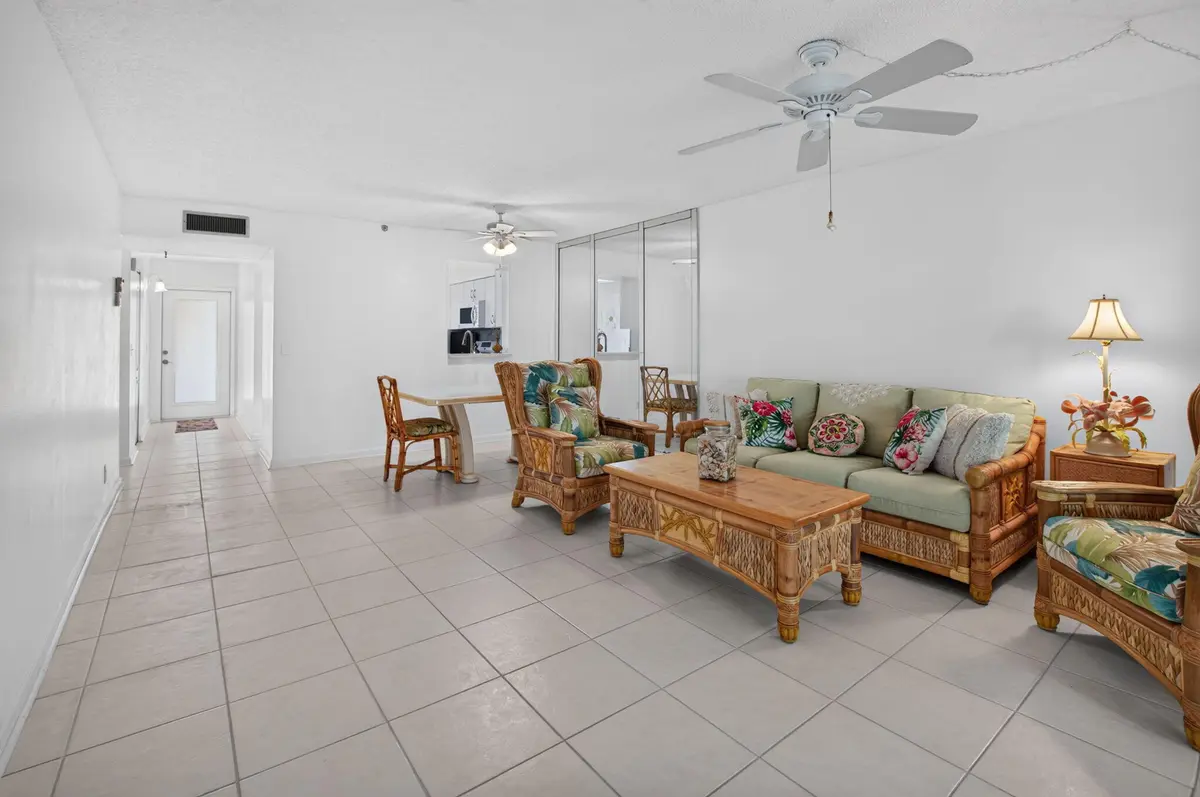 9-web-or-mls-DSC_4467 at 14527 BONAIRE Boulevard 110, Delray Beach