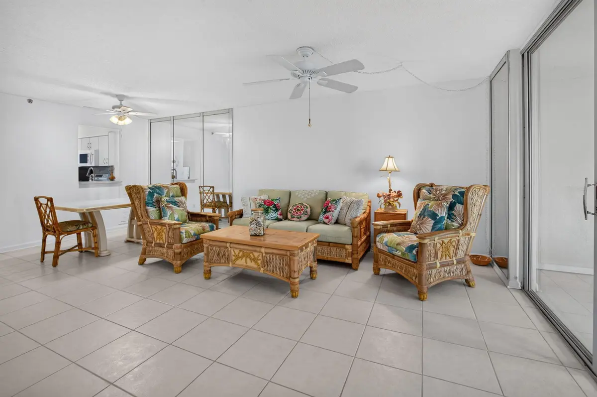 10-web-or-mls-DSC_4472 at 14527 BONAIRE Boulevard 110, Delray Beach