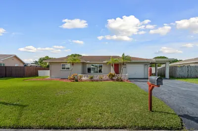 9704 NW 67TH Street, Tamarac – Single Family Residence for sale